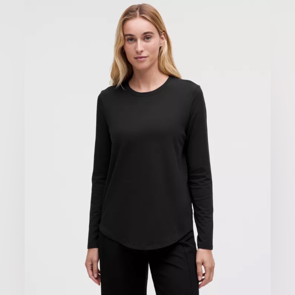 Lululemon Black Love Long-Sleeve Shirt. Size 2